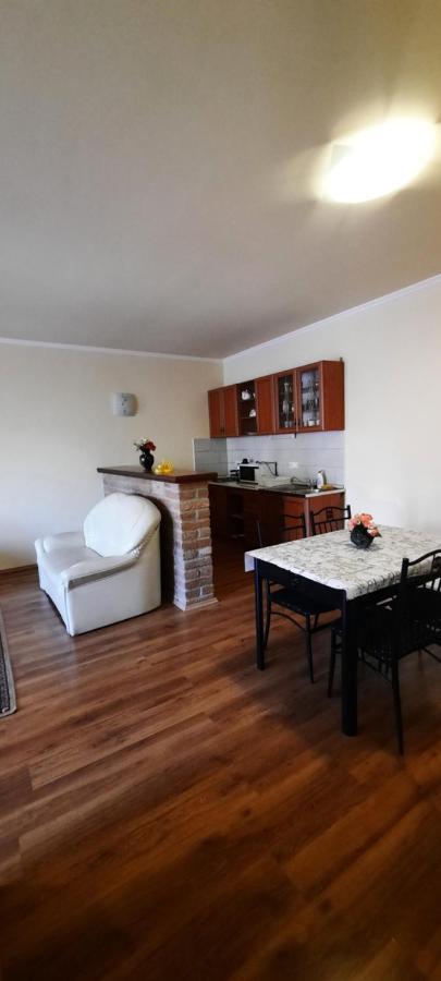 Bastya Apartmanhaz Sárvár Εξωτερικό φωτογραφία
