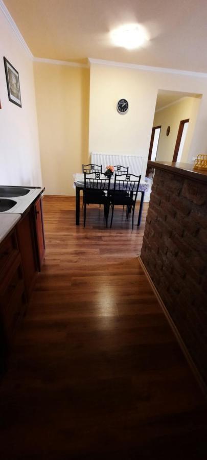 Bastya Apartmanhaz Sárvár Εξωτερικό φωτογραφία