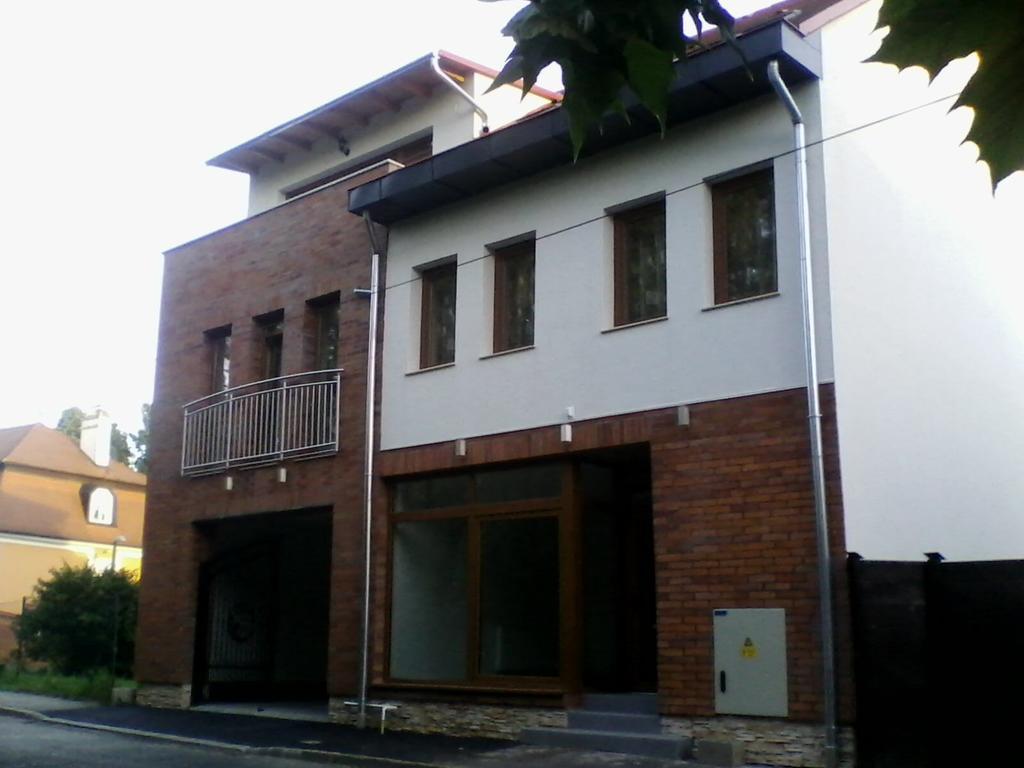 Bastya Apartmanhaz Sárvár Εξωτερικό φωτογραφία