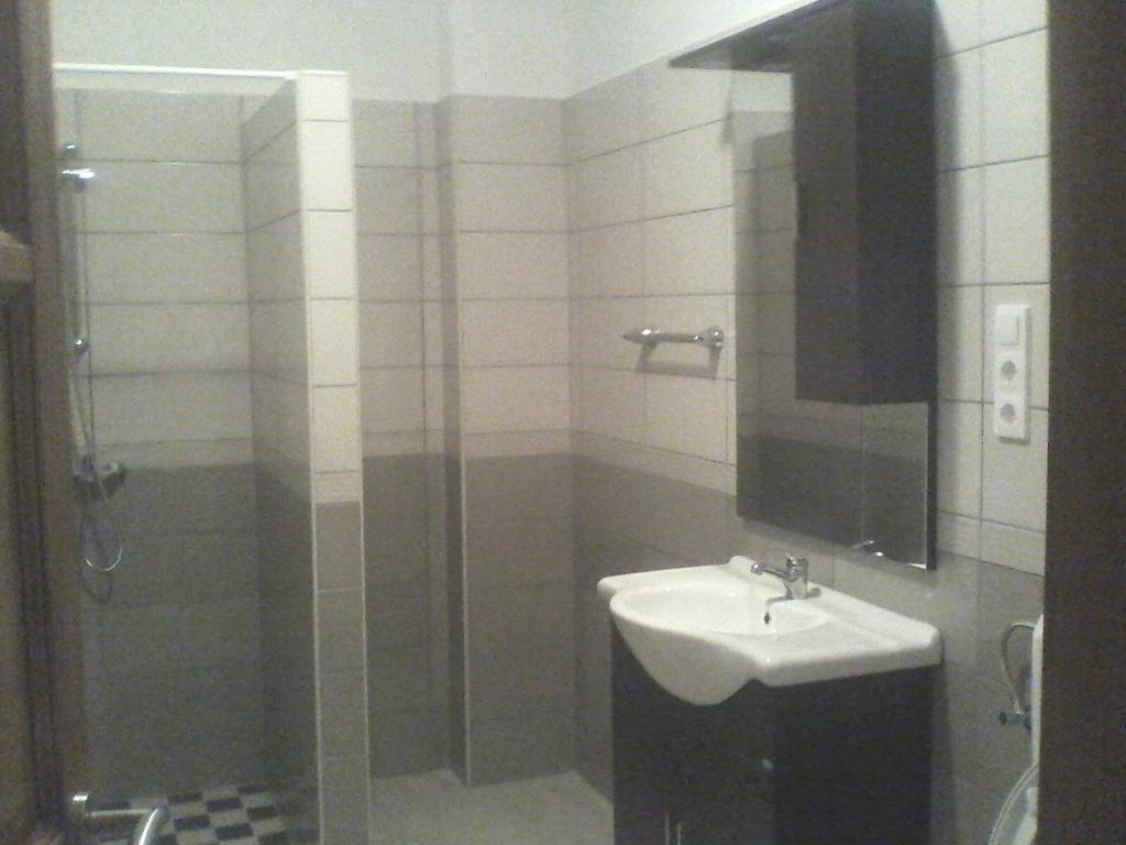 Bastya Apartmanhaz Sárvár Δωμάτιο φωτογραφία